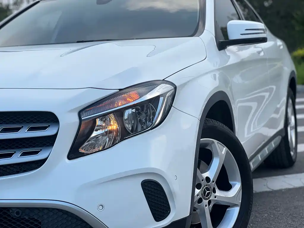 Mercedes-Benz GLA 2017 — фото 16