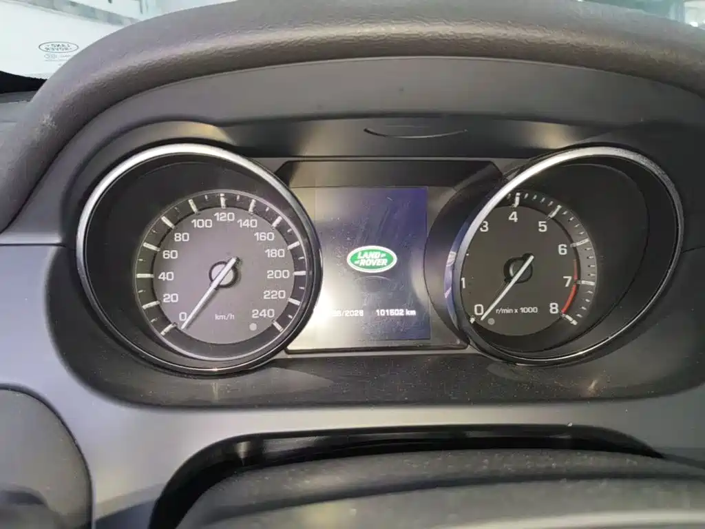 Land Rover Discovery Sport 2017 — фото 12