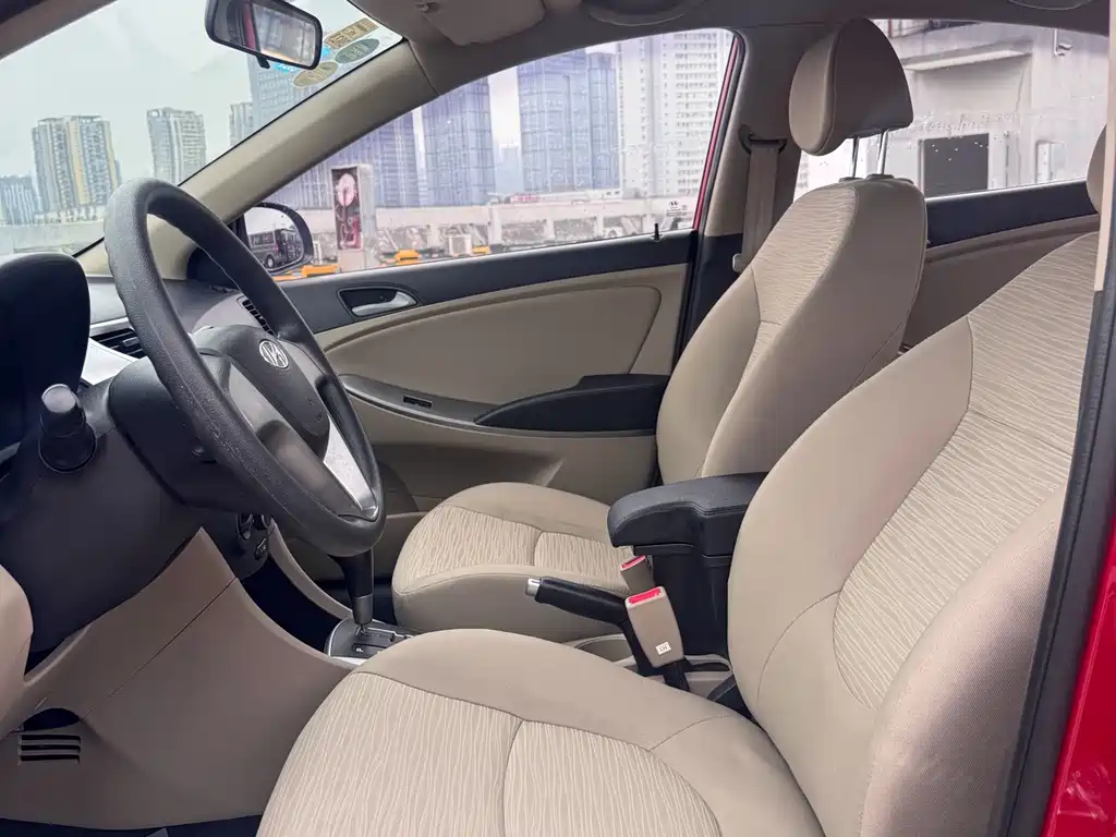 Hyundai Verna 2015 — фото 13