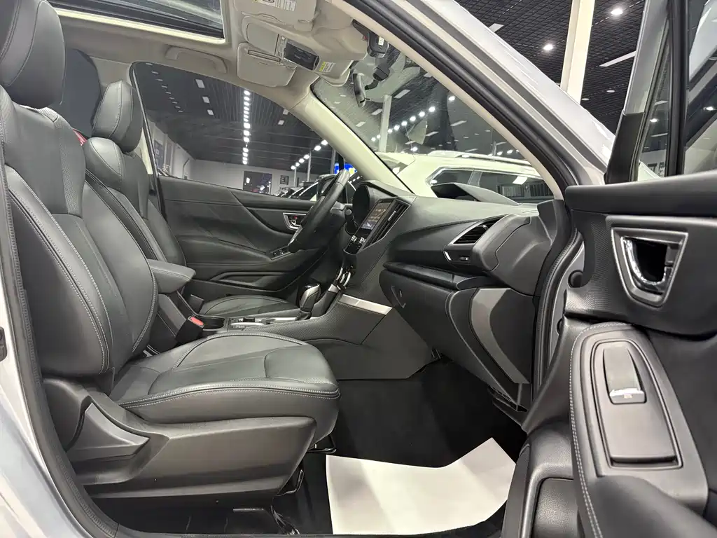 Subaru Forester 2021 — фото 18