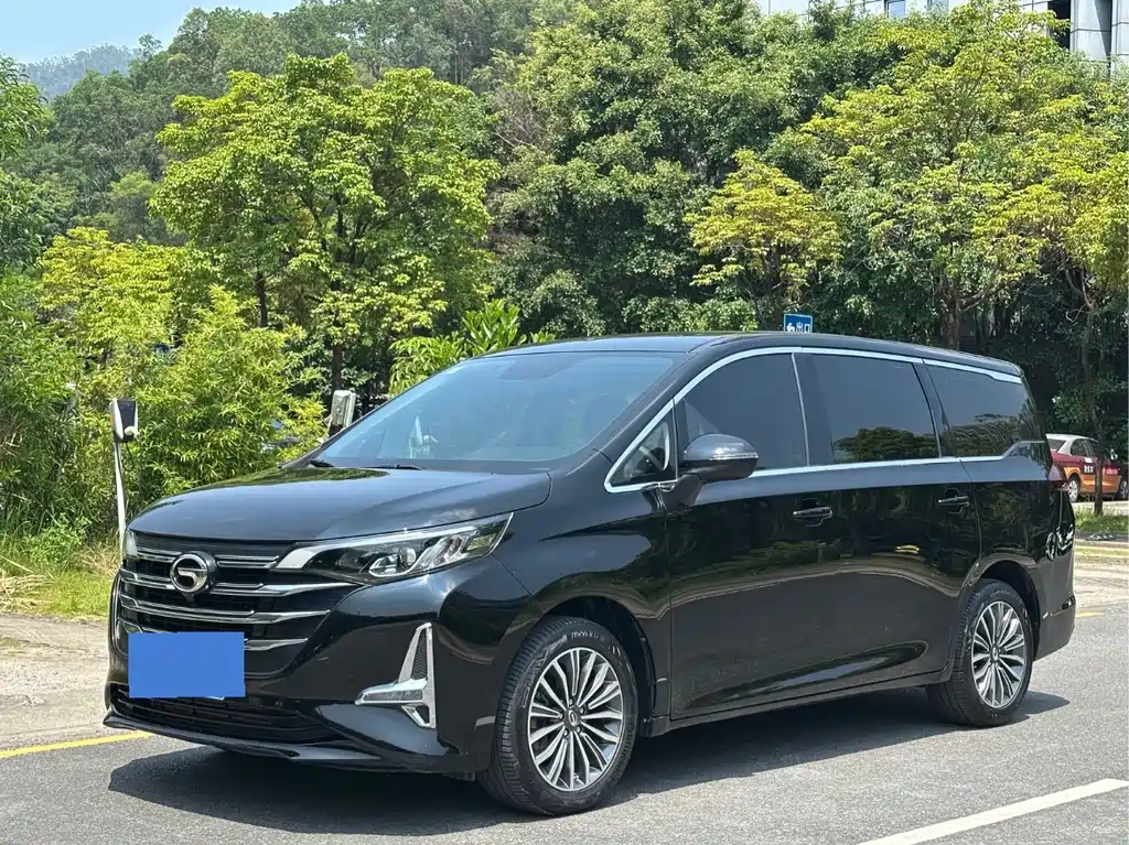 GAC Trumpchi M6 2021 — фото 1