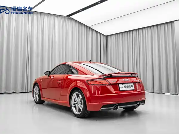 Audi TT 2015