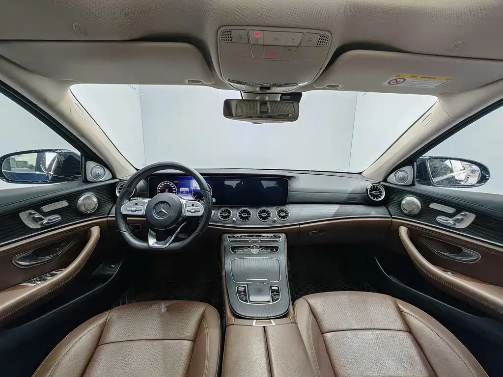Mercedes-Benz E-Class 2019 — фото 10