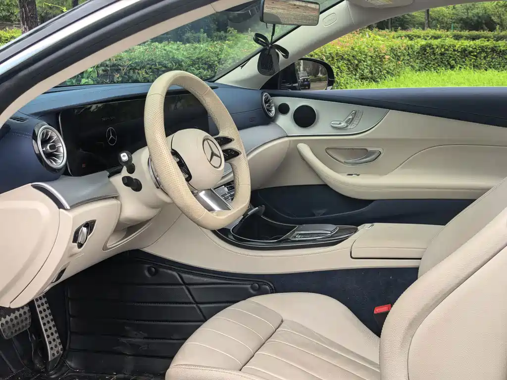 Mercedes-Benz E-Class 2023 — фото 10