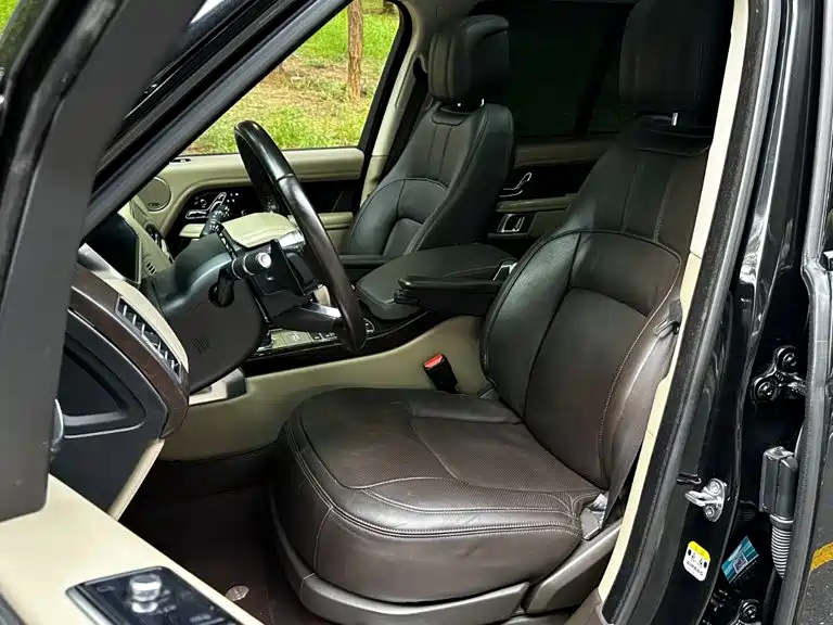 Land Rover Range Rover 2021 — фото 12