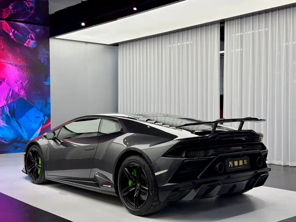 Lamborghini Huracán 2021 — фото 15