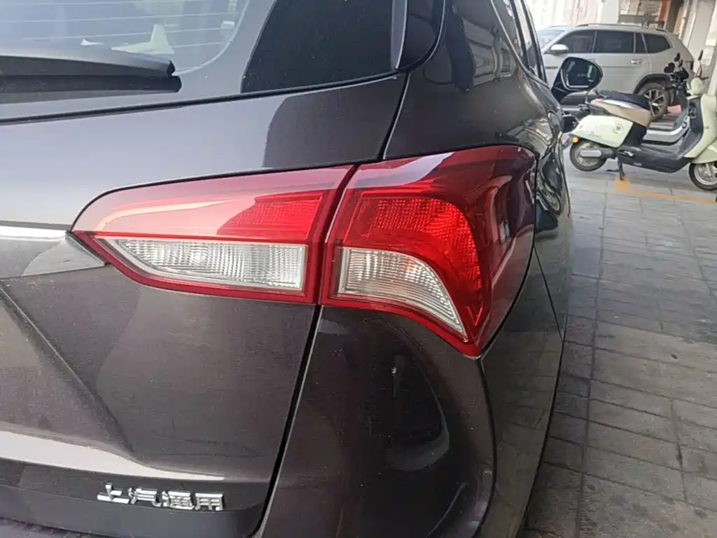 Buick Envision Plus 2019 — фото 8