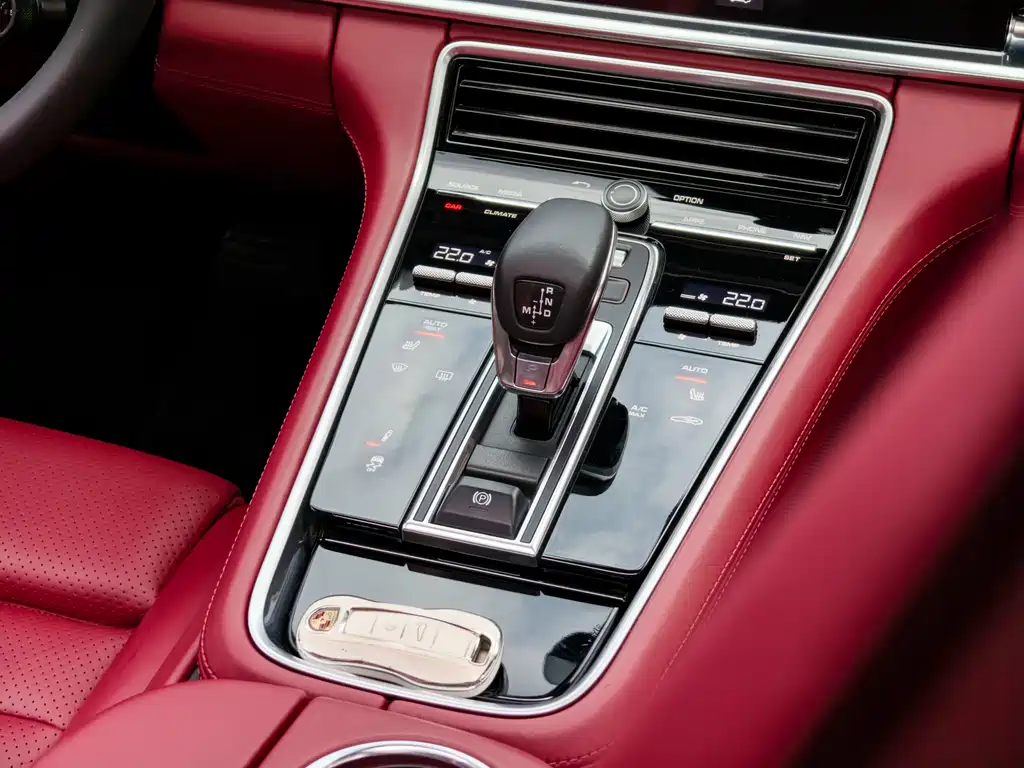 Porsche Panamera 2019 — фото 13