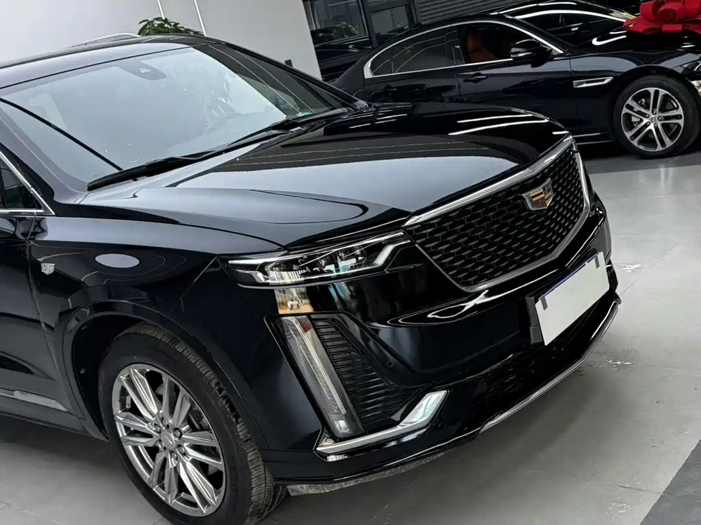 Cadillac XT6 2022 — фото 17
