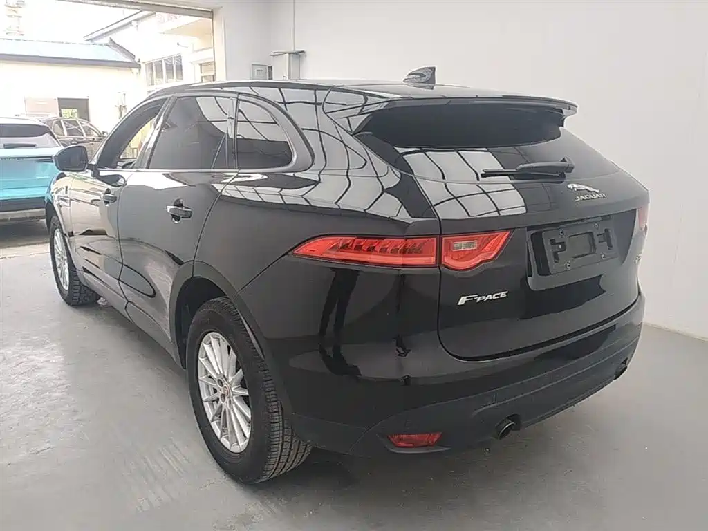 Jaguar F-PACE 2017 — фото 5