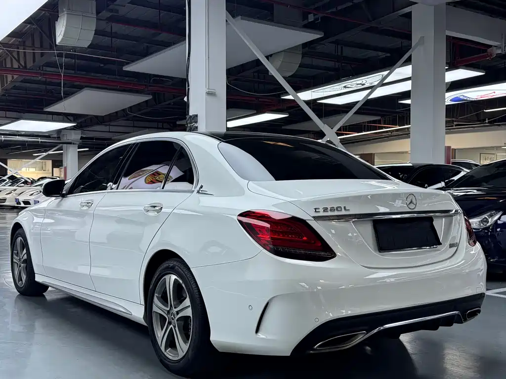 Mercedes-Benz C-Class 2020 — фото 23