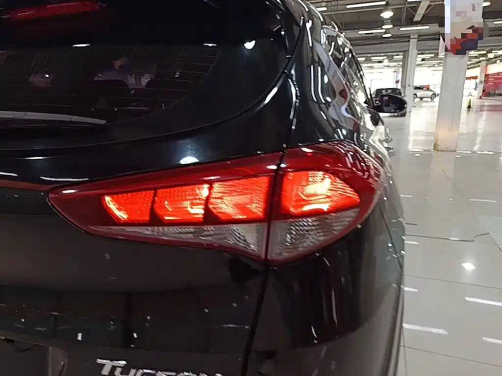 Hyundai Tucson 2018 — фото 8