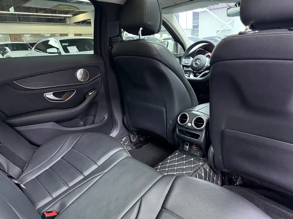 Mercedes-Benz C-Class 2021 — фото 10