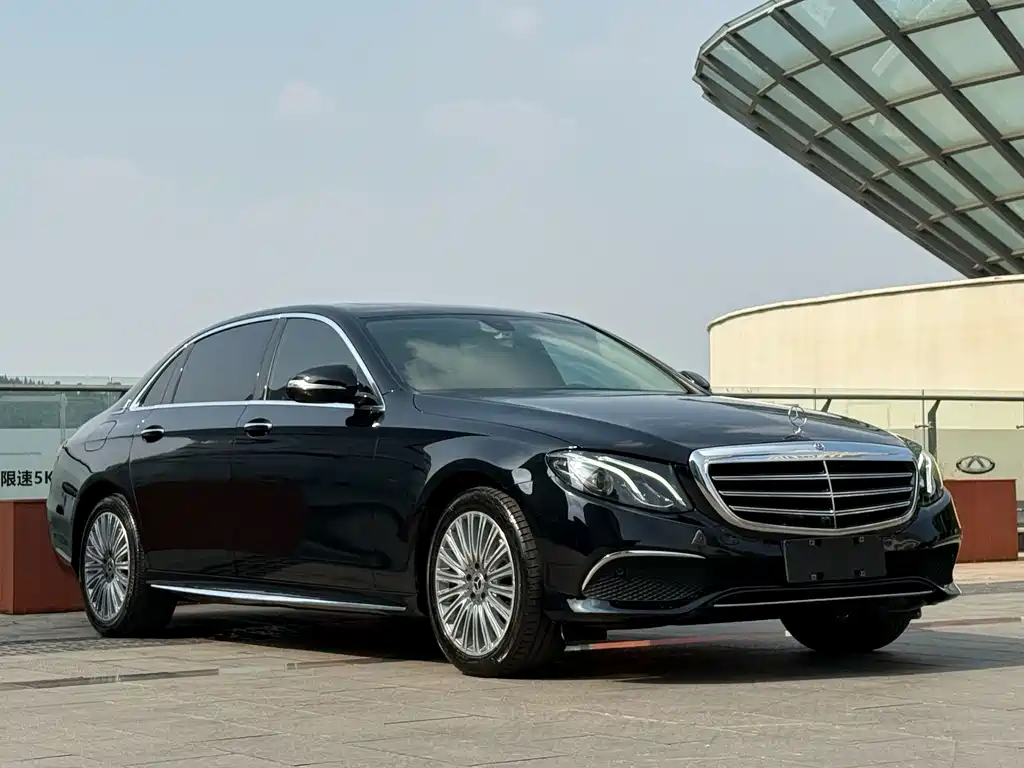 Mercedes-Benz E-Class 2018 — фото 3