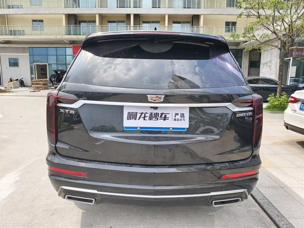 Cadillac XT6 2022 — фото 7