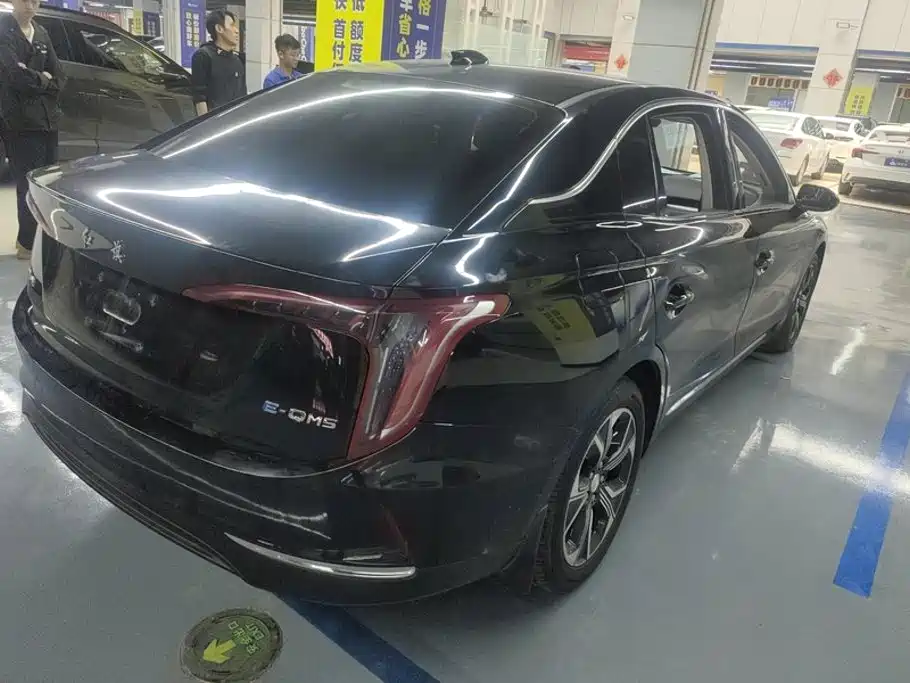 Hongqi E-QM5 2023 — фото 3
