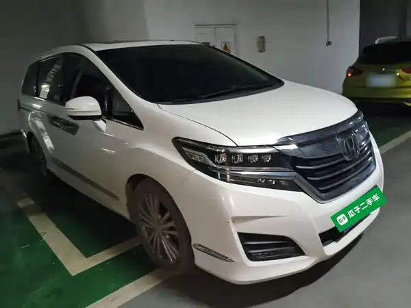 Honda Elysion 2016