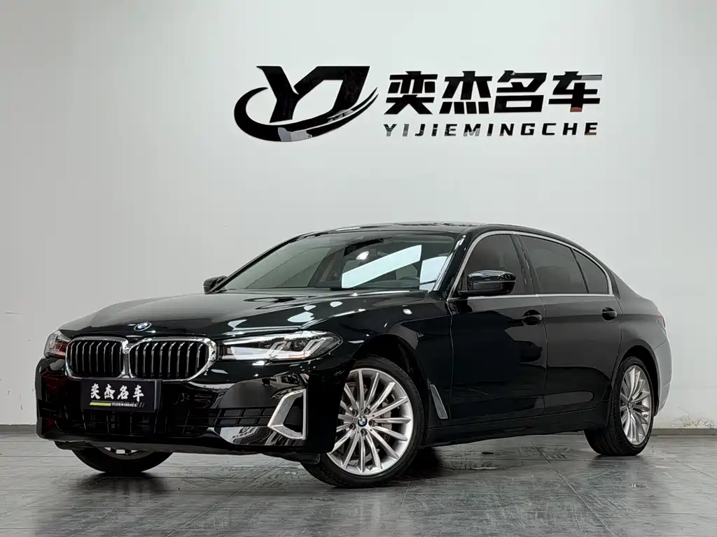 BMW 5 Series 2021 — фото 1