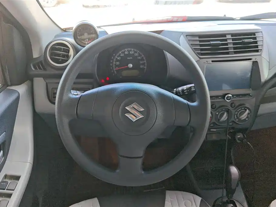 Suzuki Alto 2015 — фото 15