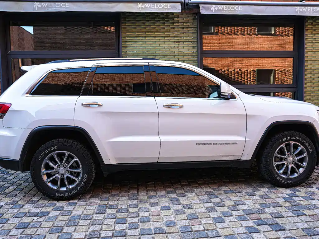 Jeep Grand Cherokee 2014 — фото 11