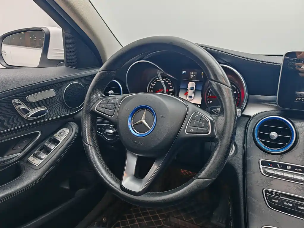 Mercedes-Benz C-Class 2018 — фото 15