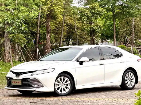 Toyota Camry 2019