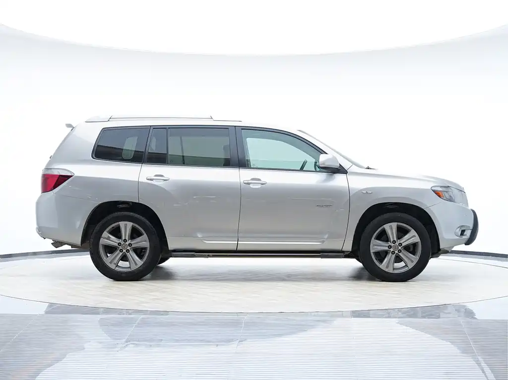 Toyota Highlander 2010 — фото 7