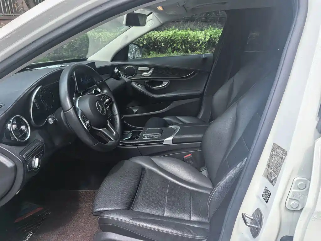 Mercedes-Benz C-Class 2019 — фото 16