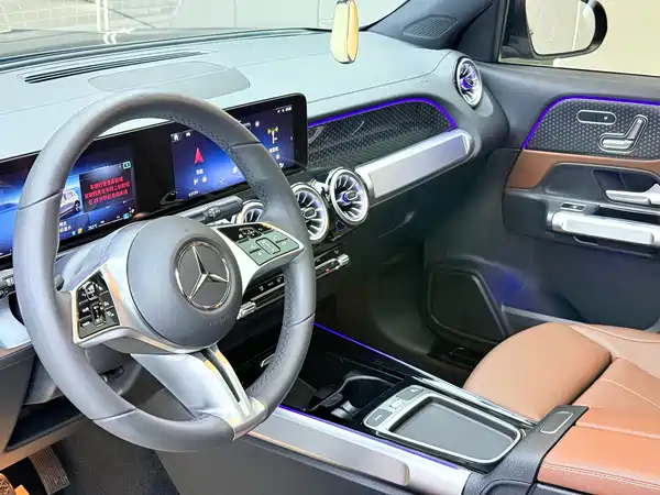 Mercedes-Benz GLB 2025