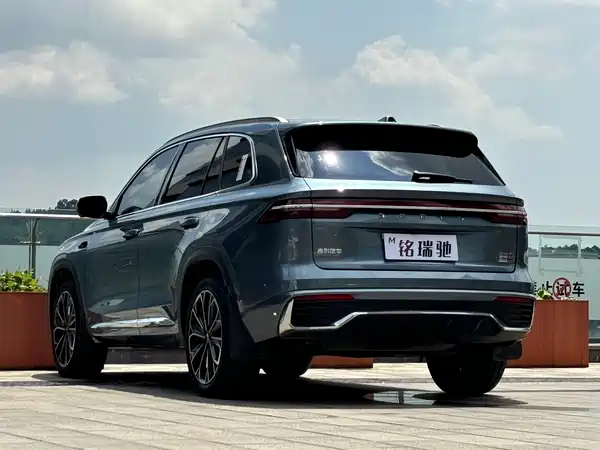 Geely Xingyue L 2025