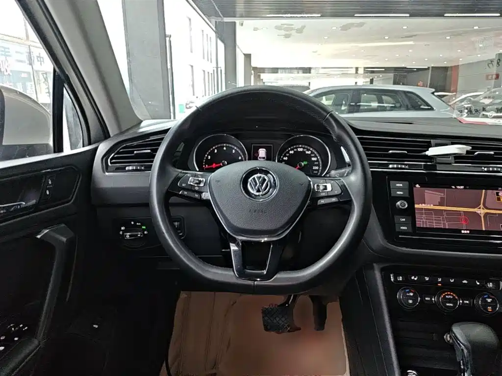 Volkswagen Tiguan L 2019 — фото 7
