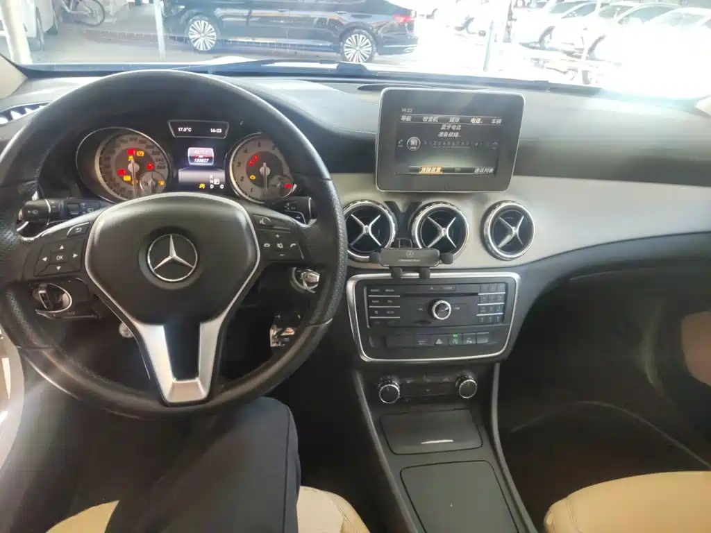 Mercedes-Benz GLA 2016 — фото 6