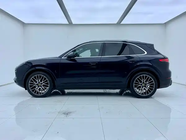 Porsche Cayenne 2021
