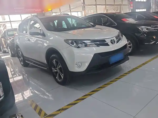 Toyota RAV4 2015