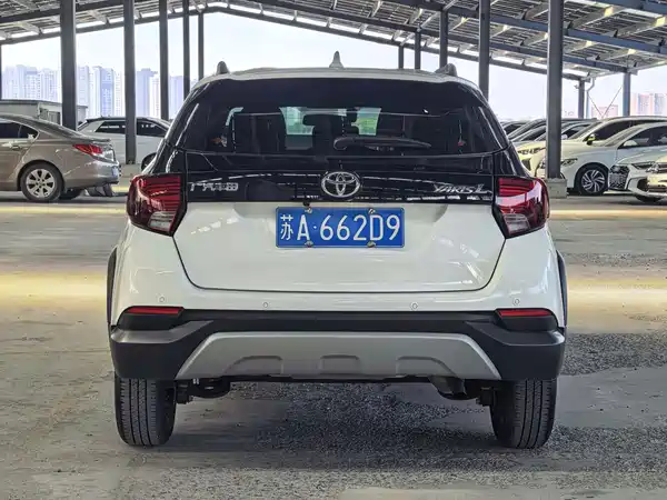 Toyota Yaris L 2022