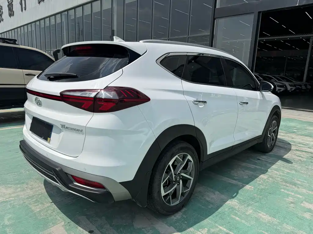 Hyundai Tucson 2021 — фото 10