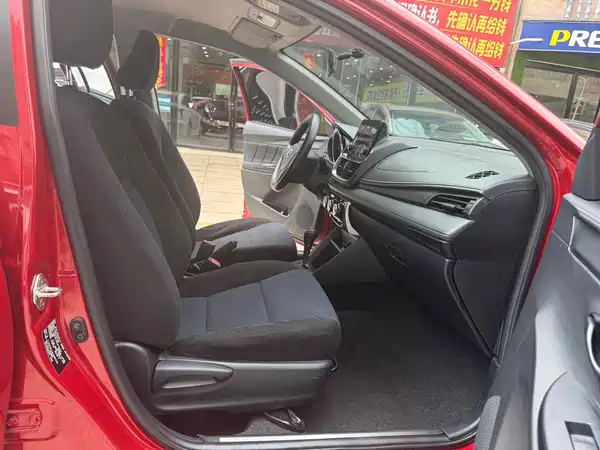 Toyota Yaris L 2020