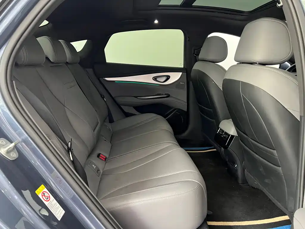 BYD Seal 07 DM-i 2025 — фото 12