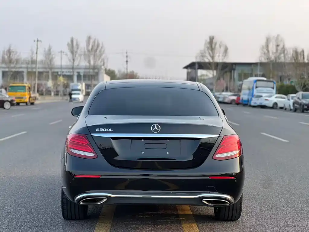 Mercedes-Benz E-Class 2018 — фото 5