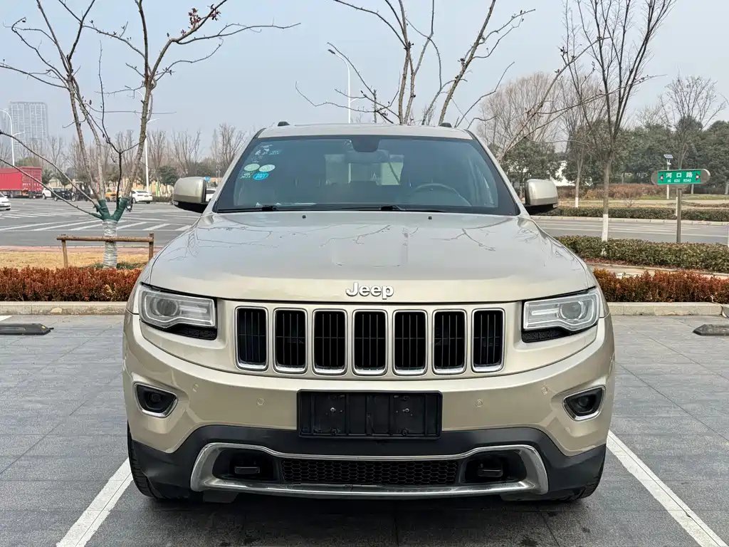 Jeep Grand Cherokee 2015 — фото 2