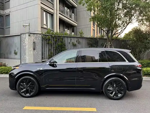 Li Auto L8 2023