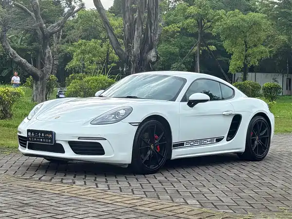 Porsche 718 2017