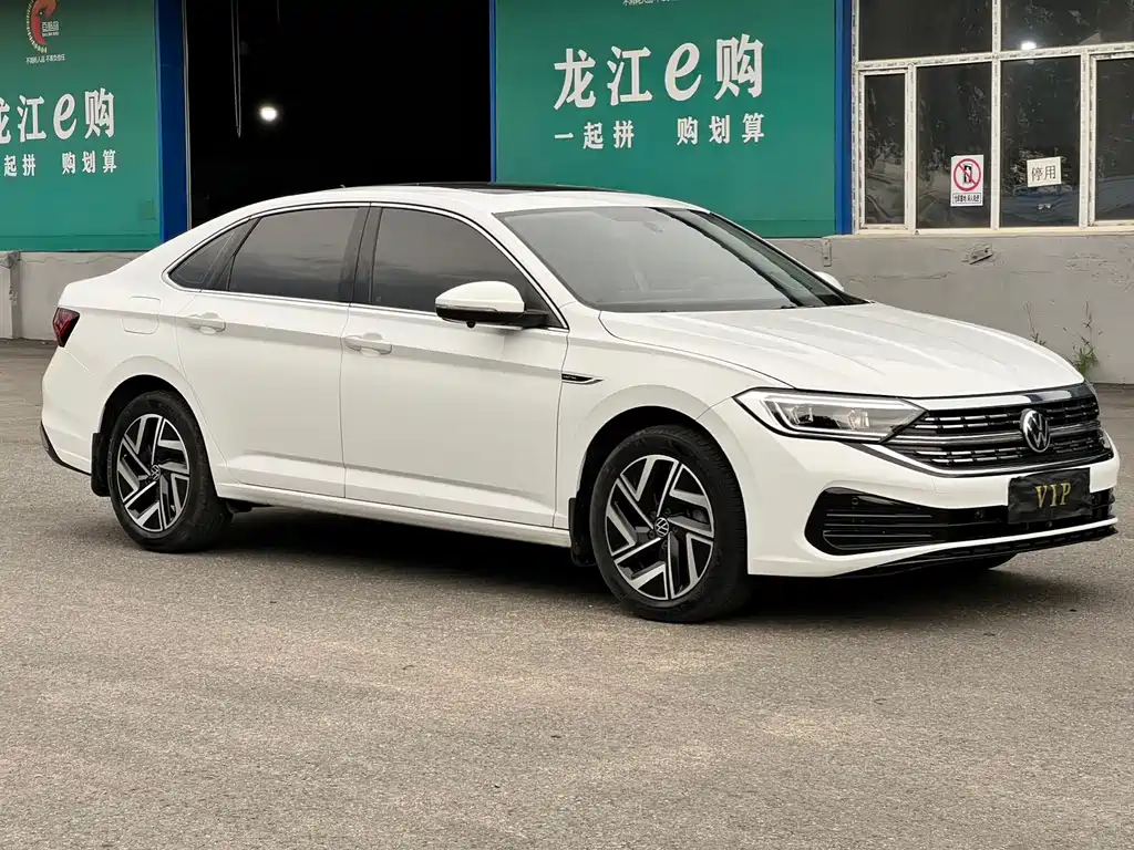 Volkswagen Sagitar 2022