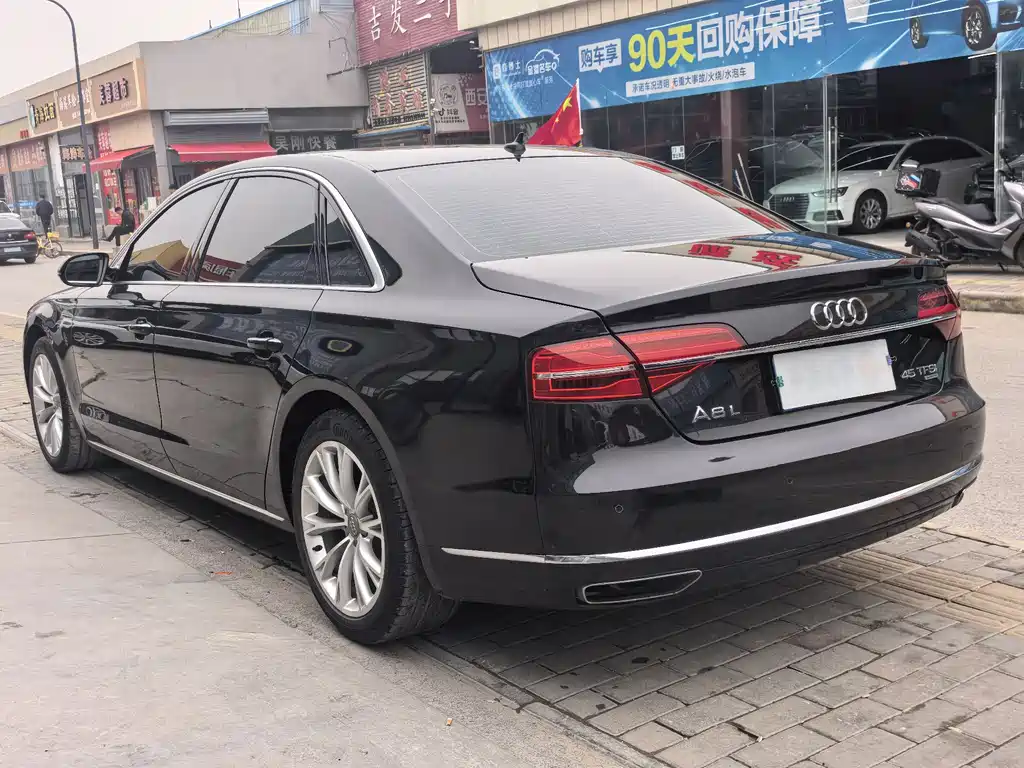 Audi A8 2015 — фото 14