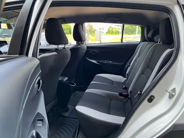 Toyota Yaris L 2022