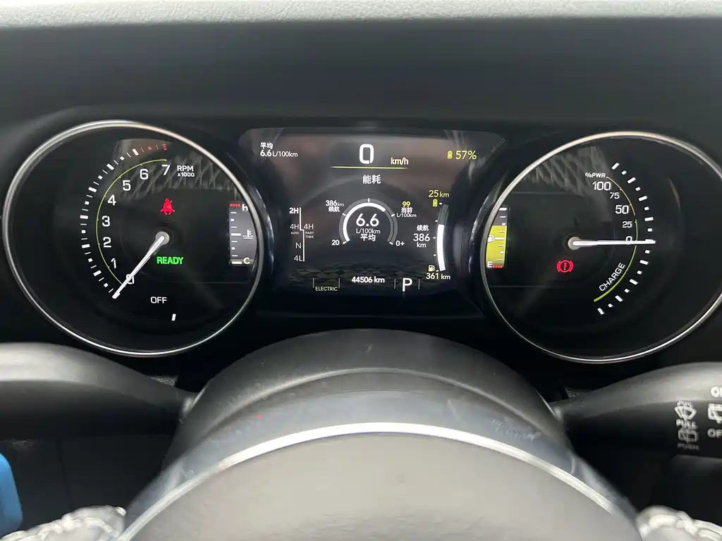 Jeep Wrangler New Energy 2023 — фото 9