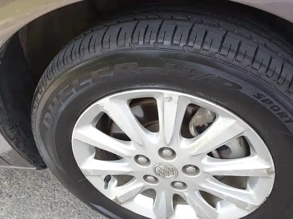 Buick GL8 2011