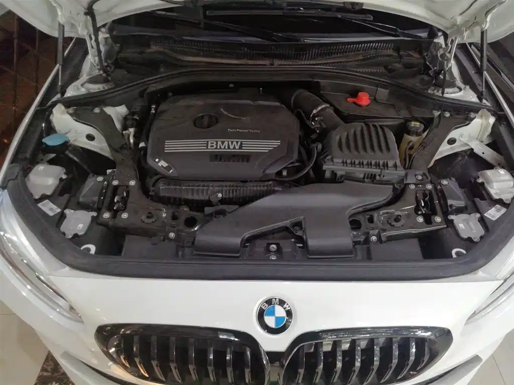 BMW 1 Series 2022 — фото 17
