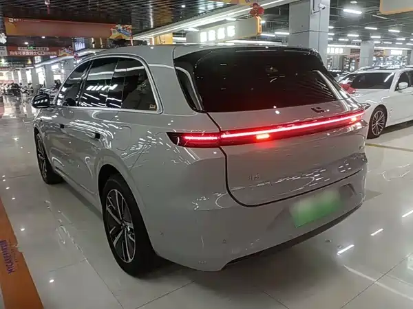 Li Auto L6 2024