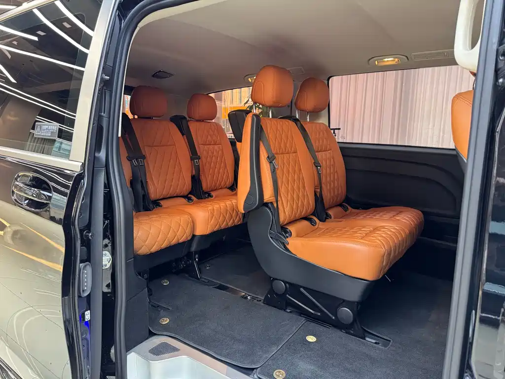 Mercedes-Benz Vito 2023 — фото 13